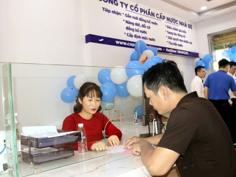 Điều kiện để đăng ký cấp nước sinh hoạt cho hộ gia đình là gì?